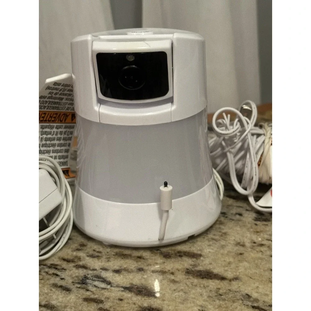 Summer Explore Digital Voice & Picture Baby Monitor w/ Camera Zoom, White